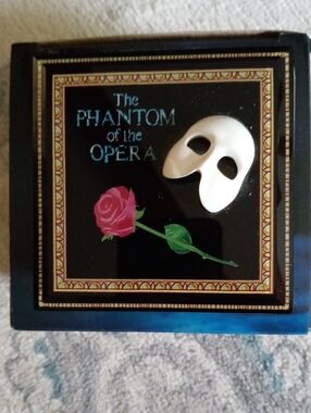 San Francisco Music Box Company Phantom Of The Opera